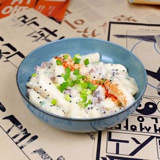 Tteokbokki carbonara