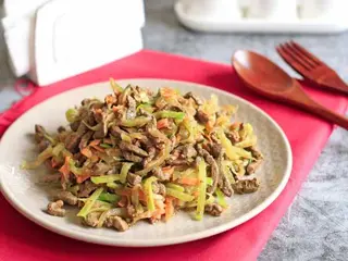 Салат с говяжьей печенью (300 гр.)