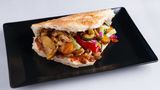 NOVO Pileći Kebab sa pečenim povrćem u LEPINJI
