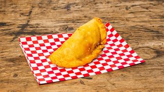 Empanada di Angus Argentino tagliata a coltello