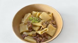 Paccheri funghi porcini e salsiccia