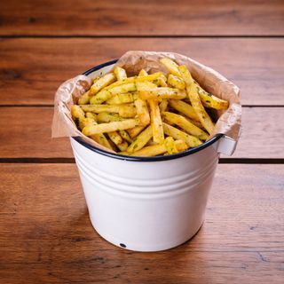 1 ვედრო კარტოფილი ფრი ნივრით და ქინძით