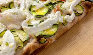 Zucchine, prosciutto cotto e emmental - 1/4 teglia