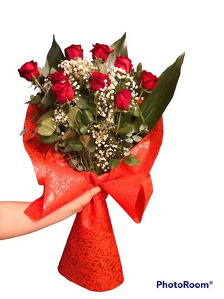 9 rose rosse a gambo lungo