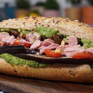 Panino con tonno