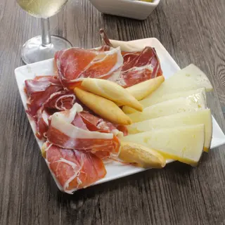 Tabla de Serrano y Queso