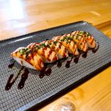 x3 Nigiri Salmón Flameado