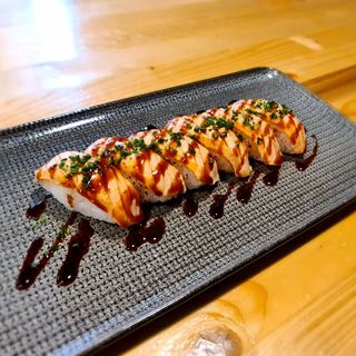 x3 Nigiri Salmón Flameado