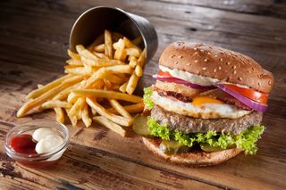 Біг бургер МЕНЮ з яловичиною та яйцем (1/420/30)