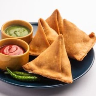 Menú Samosa (3 Unidades), Patatas y Bebida