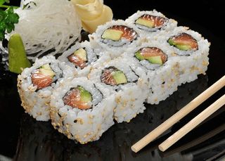 Uramaki De Salmón (8 Pzs.)