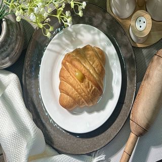 Круассан с бананом