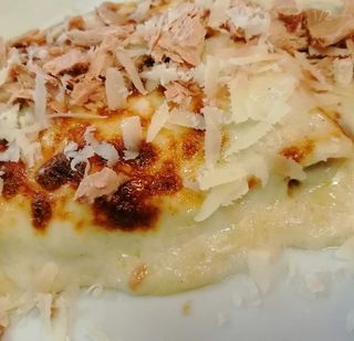 Canelones con virutas de foie