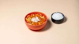 ტომ იამი ქათმით  ბრინჯი