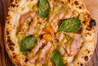 Bianca mortadella e pistacchio