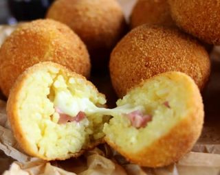 Arancino Bianco Medio (Porzione da 2 Pezzi)