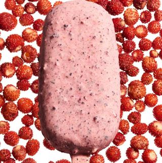 Суниця в білому шоколаді