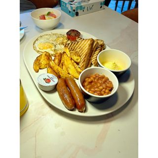 Fully Loaded English Breakfast