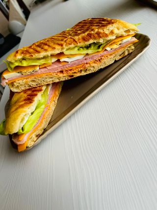 Focaccia sandwich - La Tazzina