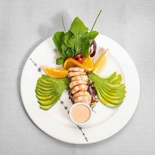 Ensalada De Aguacate Y Gambas