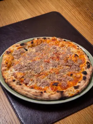 Tuna pizza