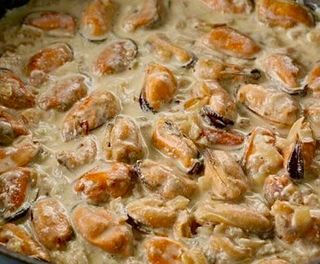 Мідії у вершковому соусі (200г)