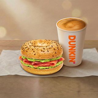 ბეიგელი ავოკადოთი და ორაგულით კომბო