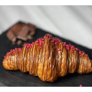 Круассан с шоколадом