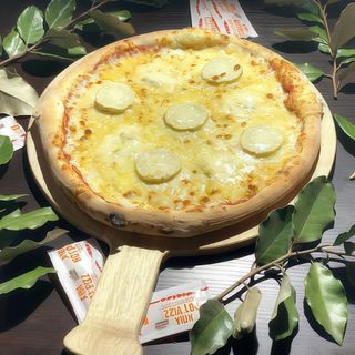 Pizza 4 Quesos