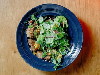 Теплий салат з курячою печінкою (200g)