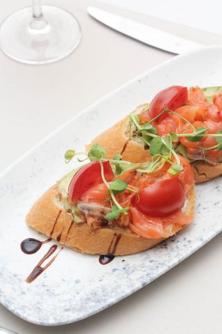 Брускета з лососем (190г)