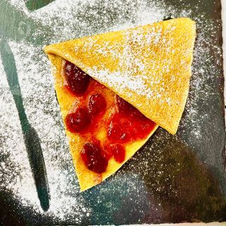 Clătite cu dulceață de căpșuni