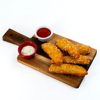 Pileći štapiću u susamu