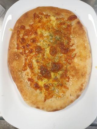 Чесново хлебче натюр със зехтин (150гр)