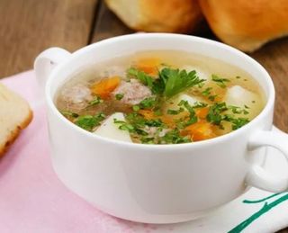 Суп з фрикадельками