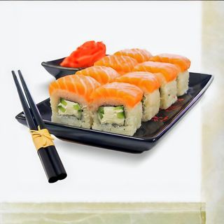 Ролл Филадельфия с огурцом