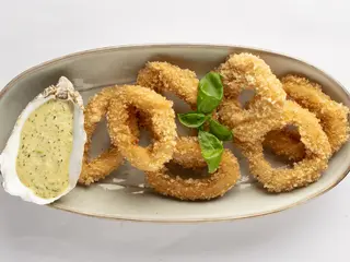 Кільця кальмарів фрі з соусом тар-тар (180г)