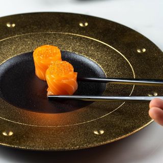 g5. Ikura gunkan - uova di salmone