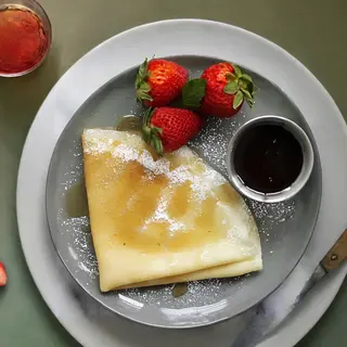 Clătite cu mascarpone și coacăze