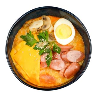 Чан рамен сосиски сыр