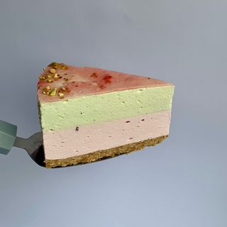 Чизкейк фісташка- малина 