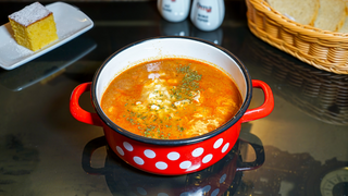 Supa gulas cu galuste/paine/desert