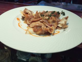 Свински ушички с масълце и чесън (350 г)