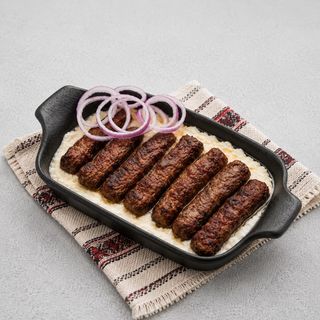 Ćevapi na kajmaku 300g