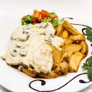 Piletina u sosu od šampinjona 