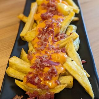 Patatas Con Bacon y cheddar