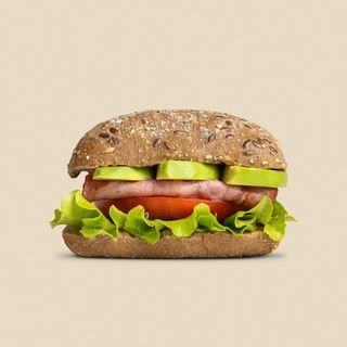 Бекон, Авокадо и Домат