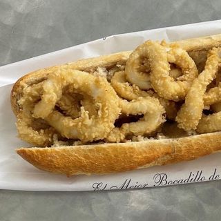 BOCADILLO DE CALAMARES