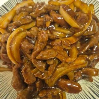 Ternera Con Cebolla