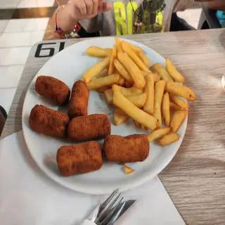 Nuggets + patatas